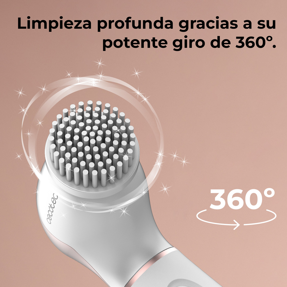 Cepillo de limpieza facial con cerdas y giro de 360 grados sobre fondo rosa.