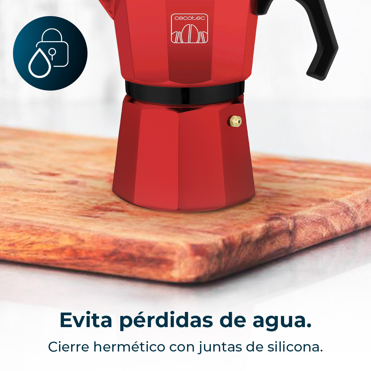 Cafetera moka roja sobre tabla de madera con icono de gota.