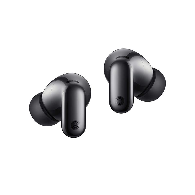 Zwei schwarze In-Ear-Kopfhörer auf weißem Hintergrund.