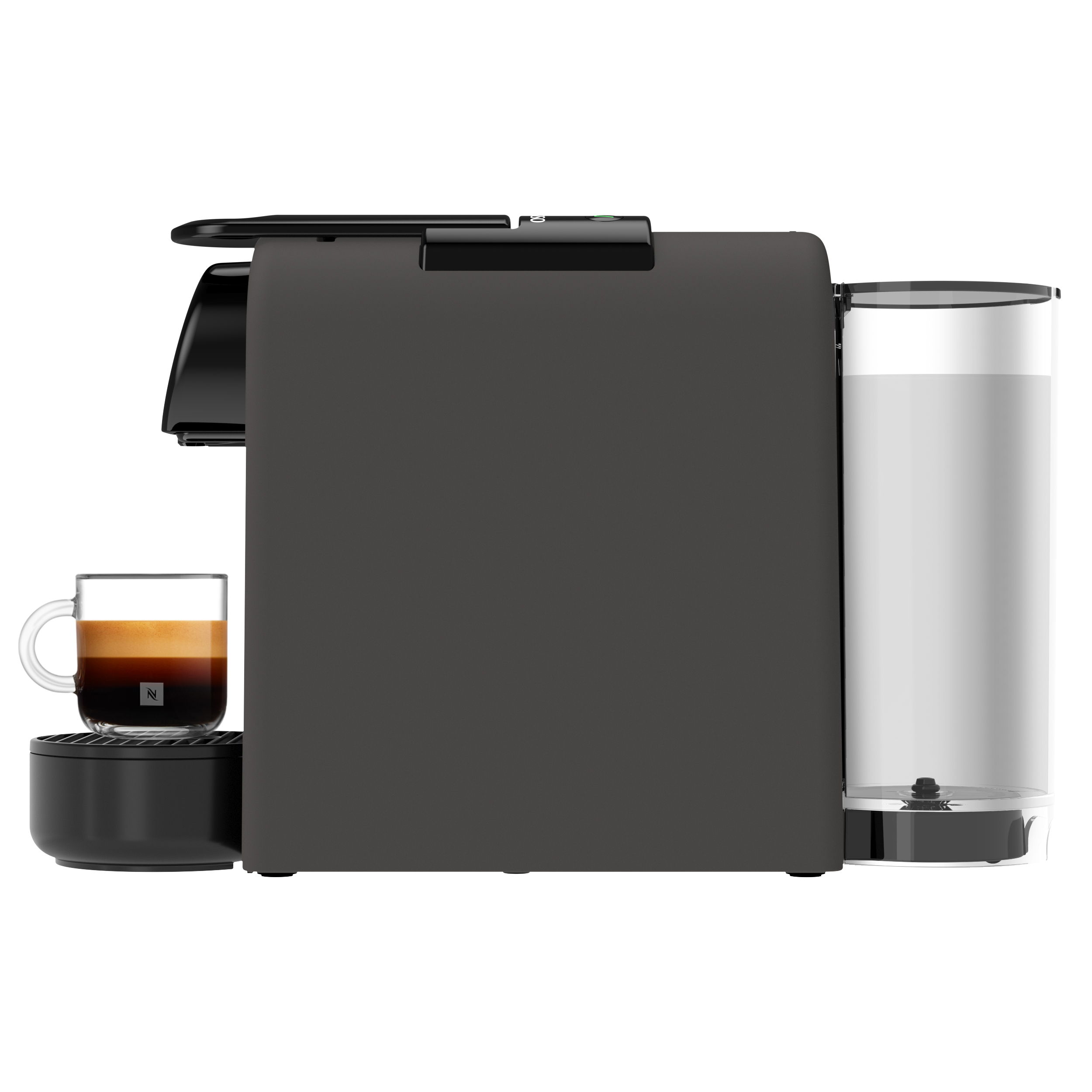 Eine graue Kaffeemaschine mit Wassertank und gefüllter Espressotasse.