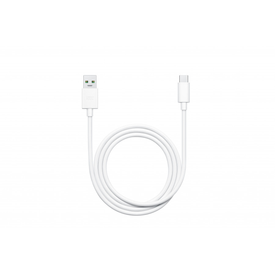 Un cable de carga blanco de USB-A a USB-C, cuidadosamente enrollado sobre un fondo blanco.
