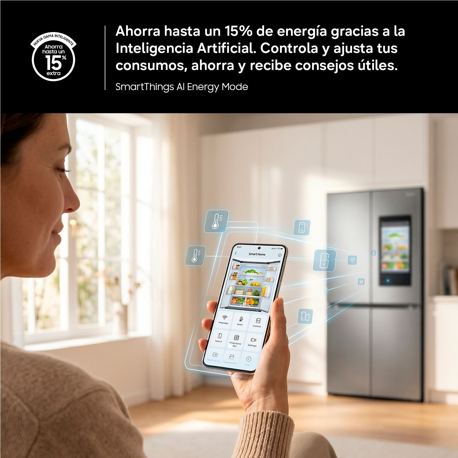 Una mujer usa una app en su smartphone para controlar un refrigerador inteligente en una cocina.
