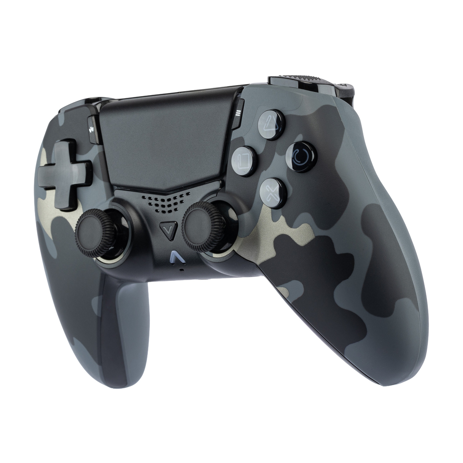 Un controller per videogiochi con camuffamento grigio e nero su sfondo bianco.