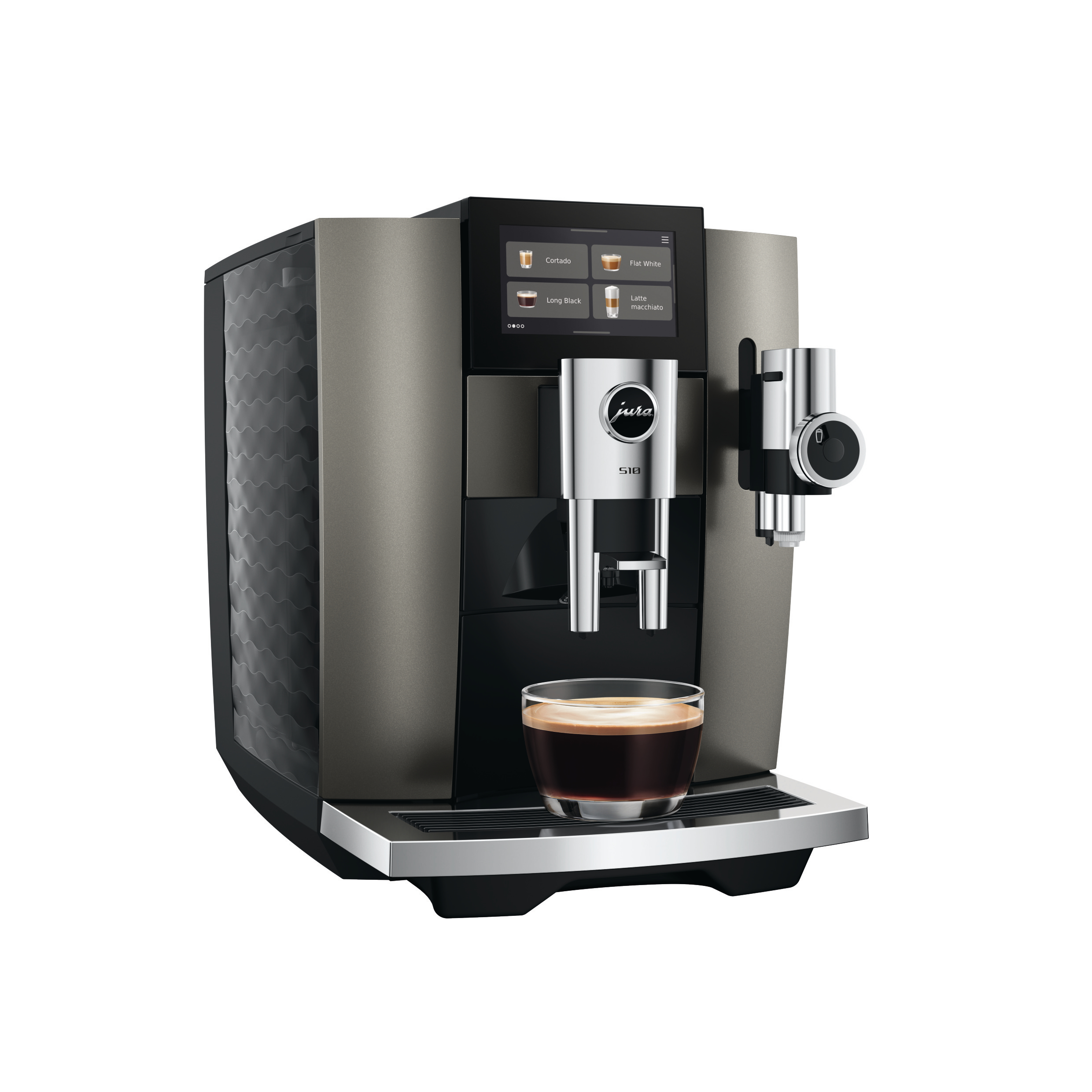 Ein moderner grau-schwarzer Jura S10 Kaffeevollautomat brüht Kaffee auf einer Metall-Abtropfschale.