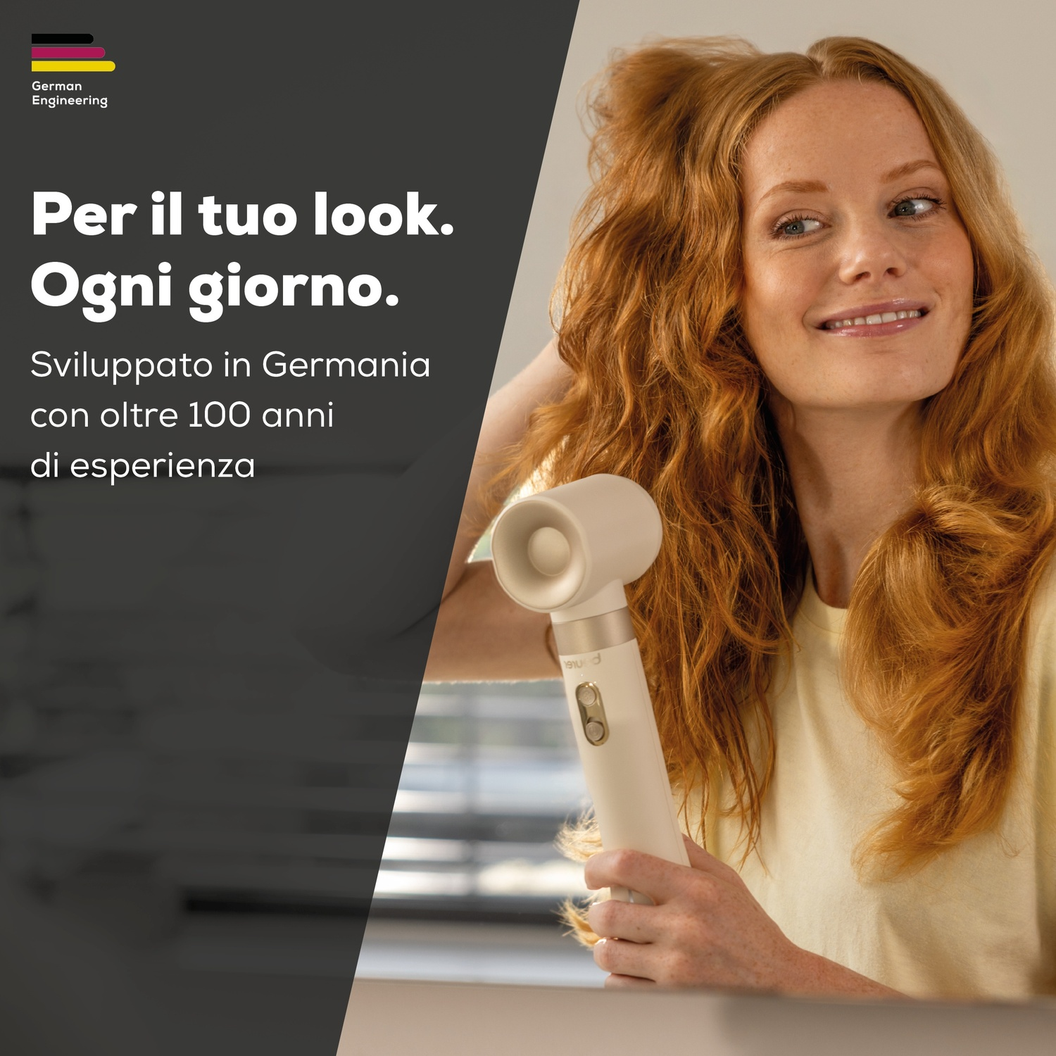 Una donna sorridente con capelli rossi tiene un asciugacapelli bianco. Testo in italiano e logo a sinistra.