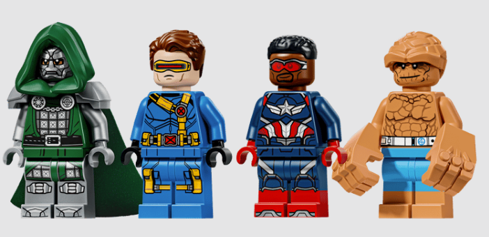Vier Lego-Minifiguren von Marvel-Charakteren: Doctor Doom, Cyclops, Captain America und The Thing.
