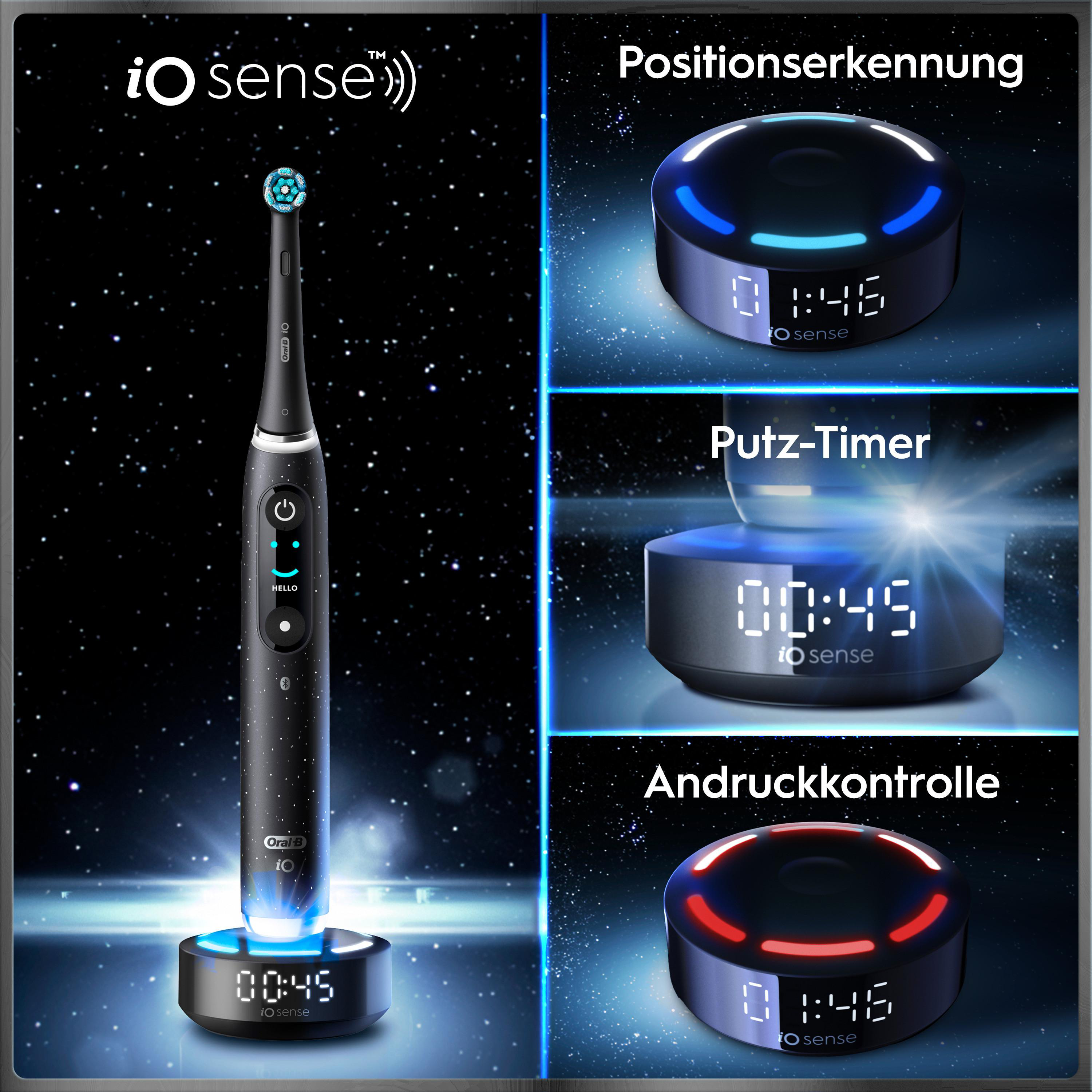 Schwarze Oral-B iO elektrische Zahnbürste mit intelligenter Basisstation vor einem Sternenhintergrund.
