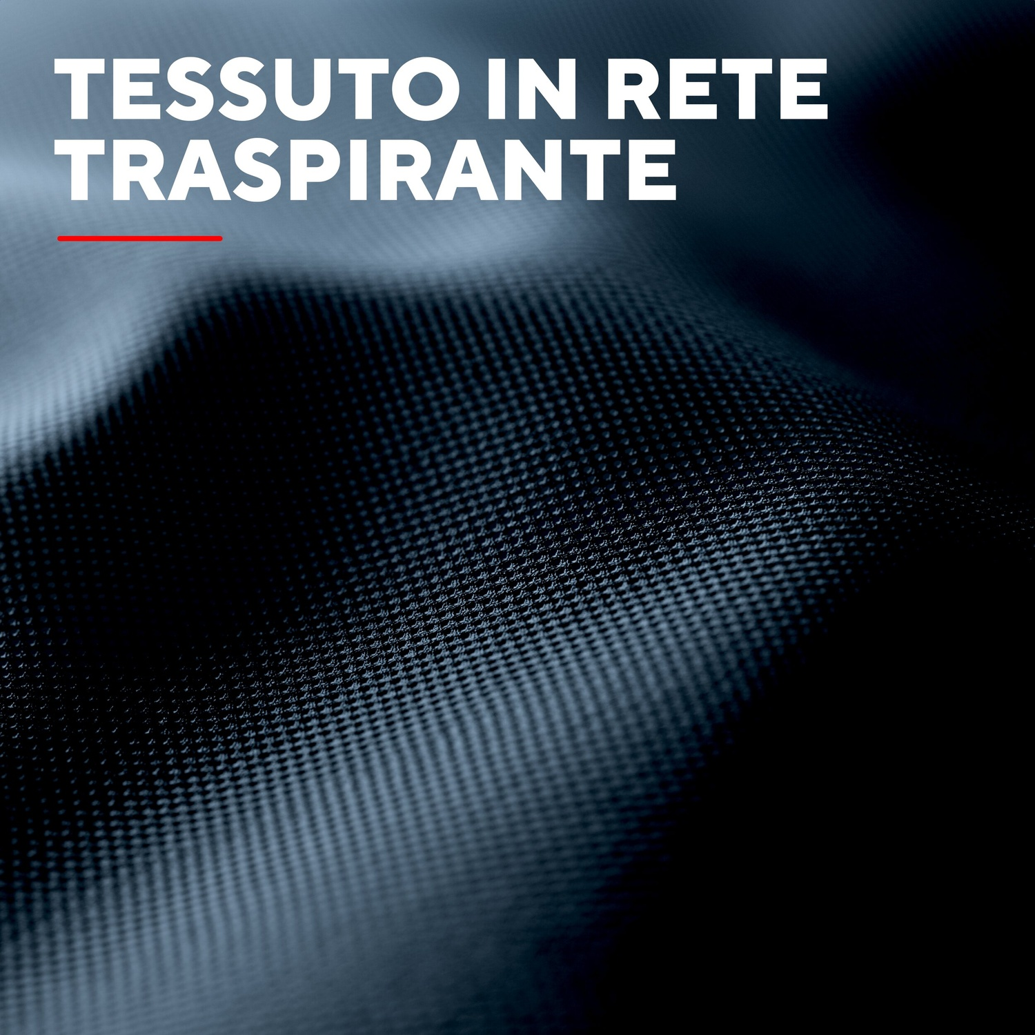 Primo piano di tessuto a rete traspirante blu scuro con testo in italiano.