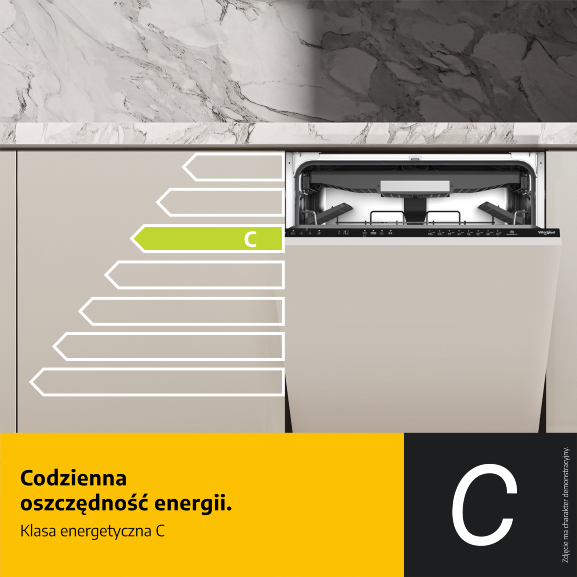 Zmywarka podblatowa o klasie energetycznej C pod marmurowym blatem.