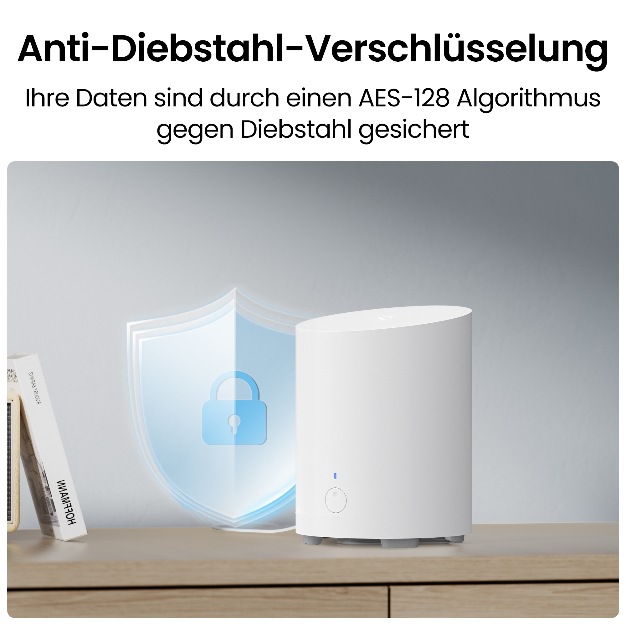 Ein weißes zylindrisches Gerät auf einem Tisch vor einem leuchtenden Schild mit einem Vorhängeschloss.
