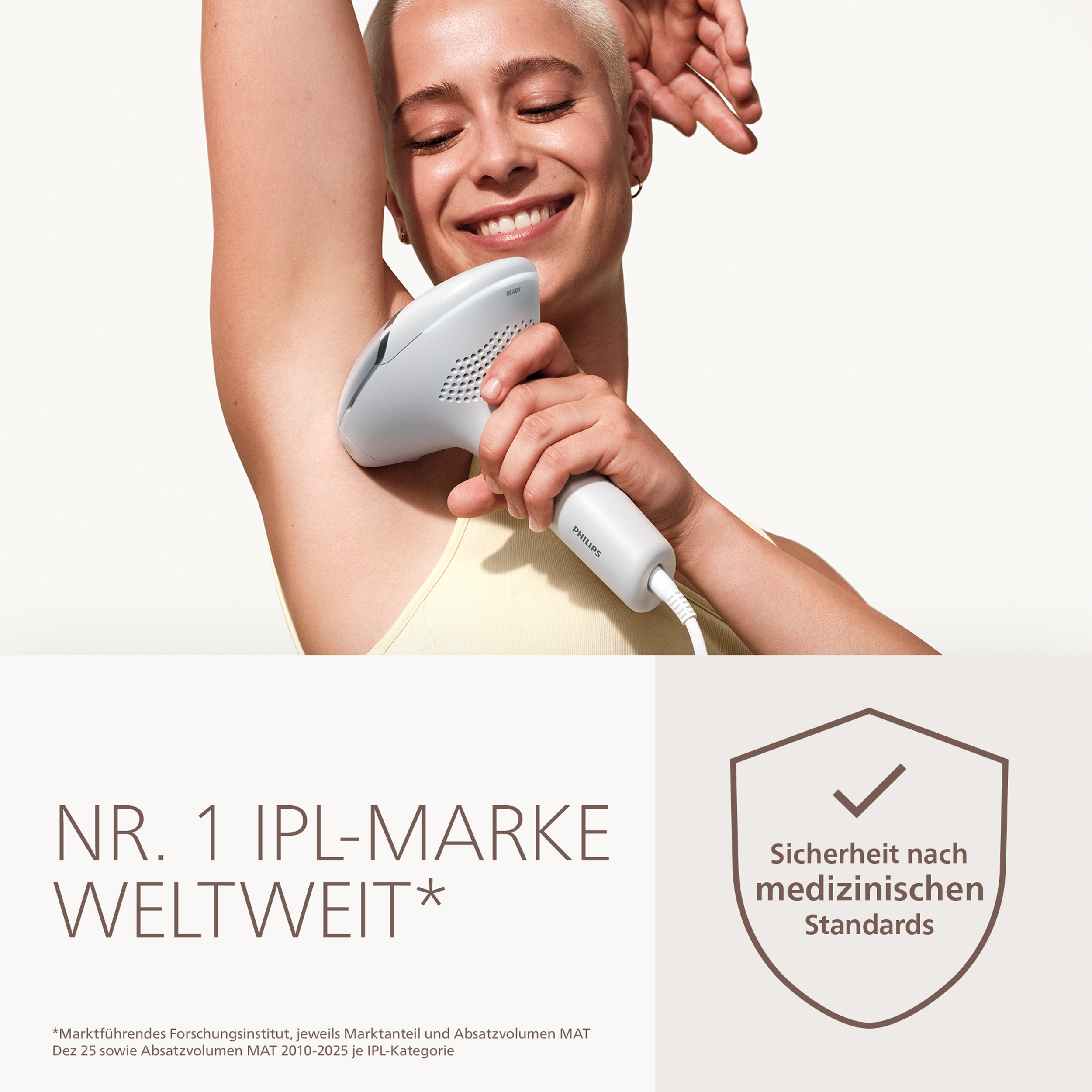 Eine Person nutzt ein weißes IPL-Gerät unter dem Arm. Text bewirbt Philips als weltweite Nr. 1 IPL-Marke.