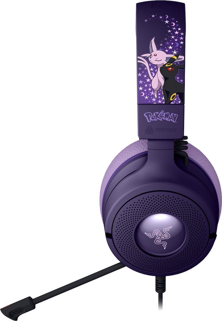 Cuffie da gaming viola con illustrazione Pokémon Espeon e Umbreon sull'archetto e un microfono.