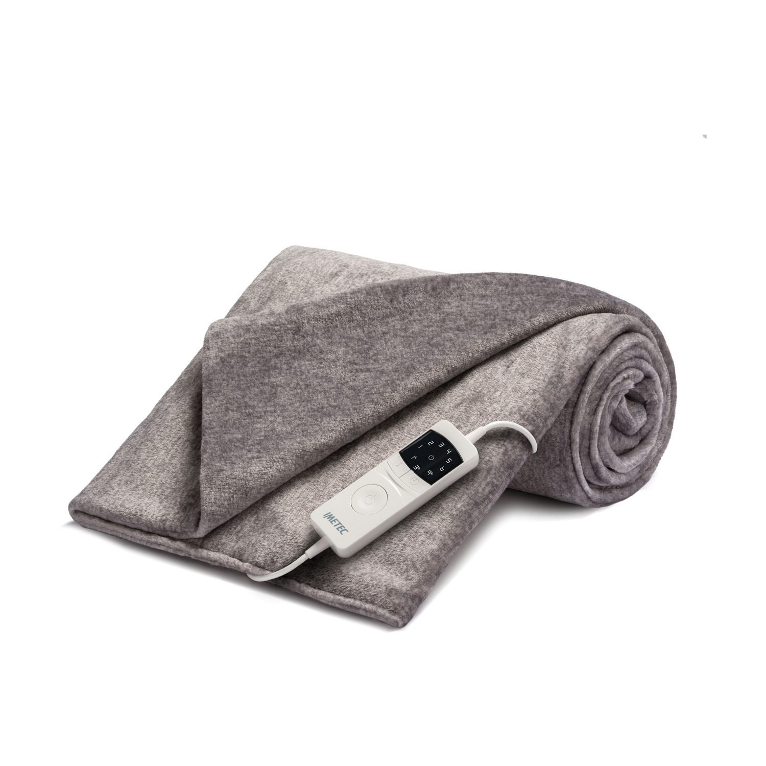 Una coperta termica grigia con telecomando su sfondo bianco.