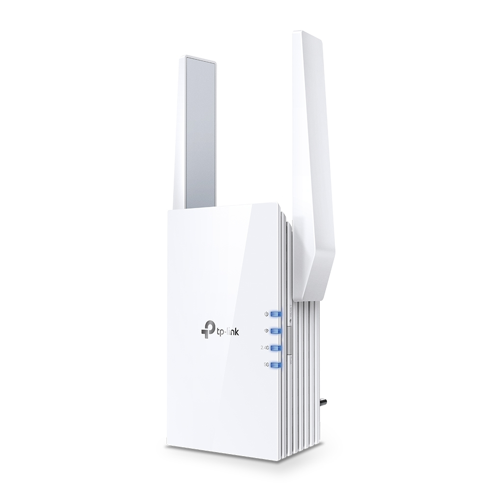 Un extensor de alcance Wi-Fi TP-Link blanco con dos antenas grandes y luces de estado azules sobre fondo blanco.
