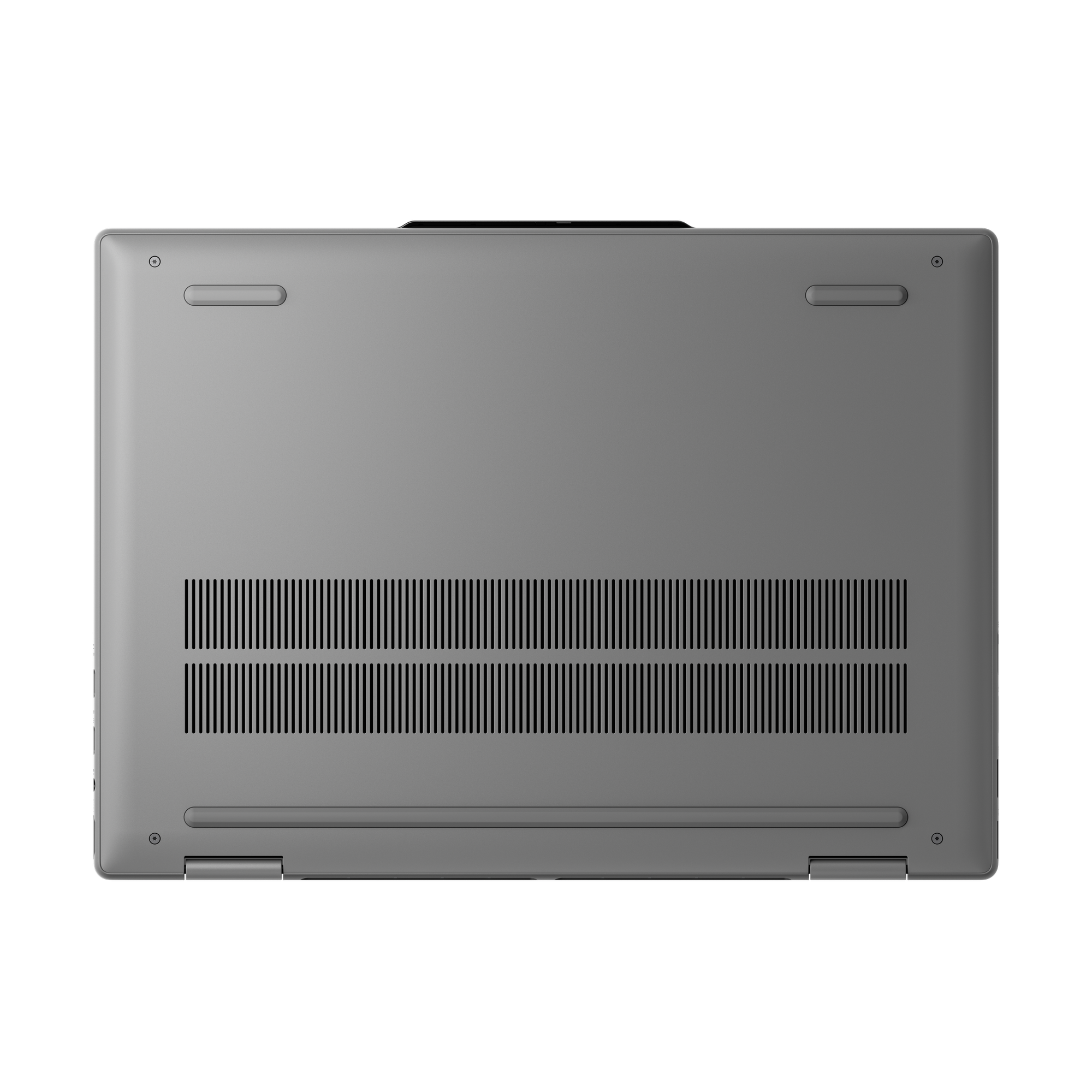 Unterseite eines grauen Laptops mit Lüftungsschlitzen und Gummifüßchen auf schwarzem Hintergrund.