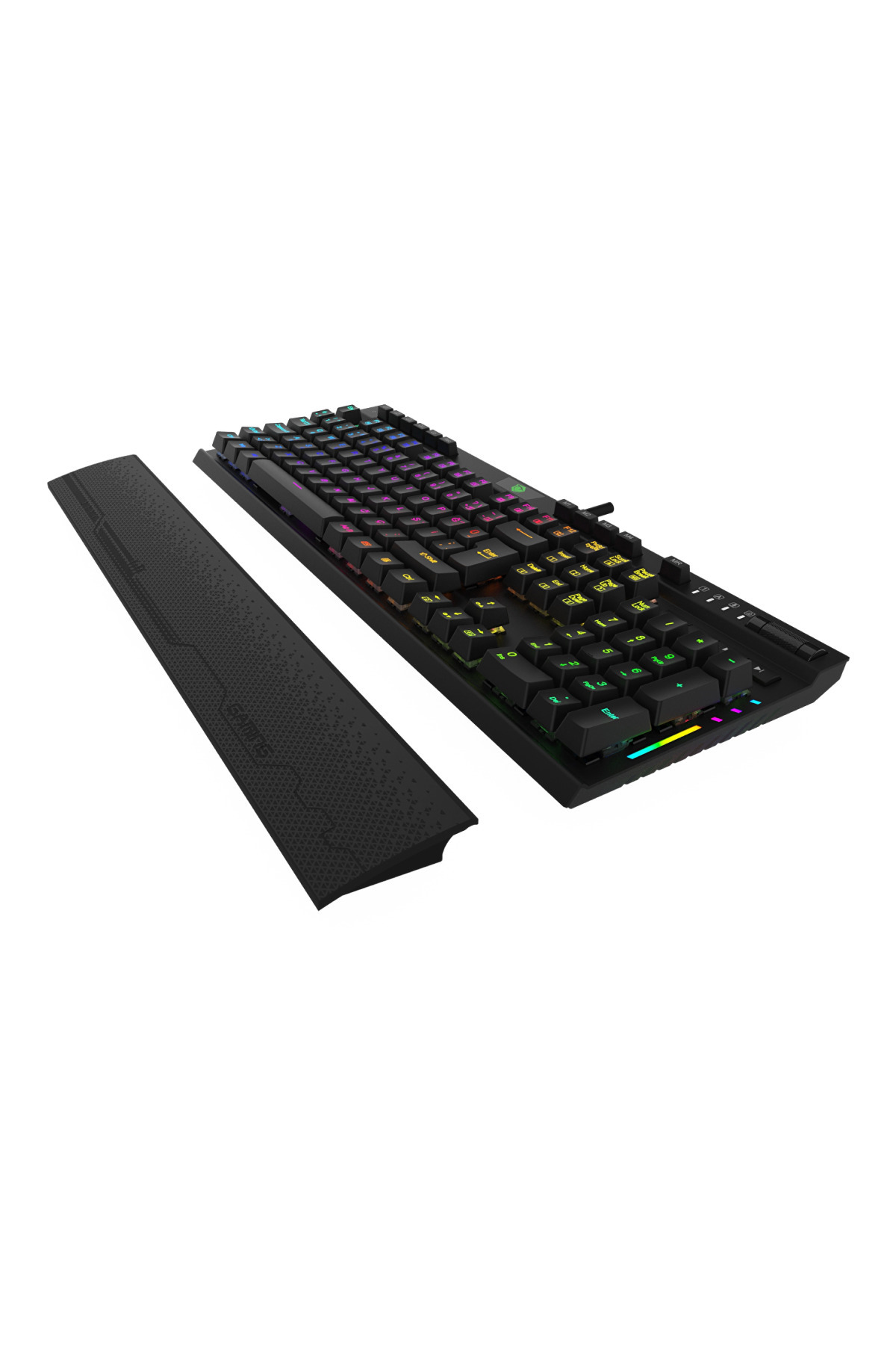 Beyaz arka plan üzerinde RGB arka aydınlatmalı ve ayrı bilek destekli siyah oyun klavyesi.