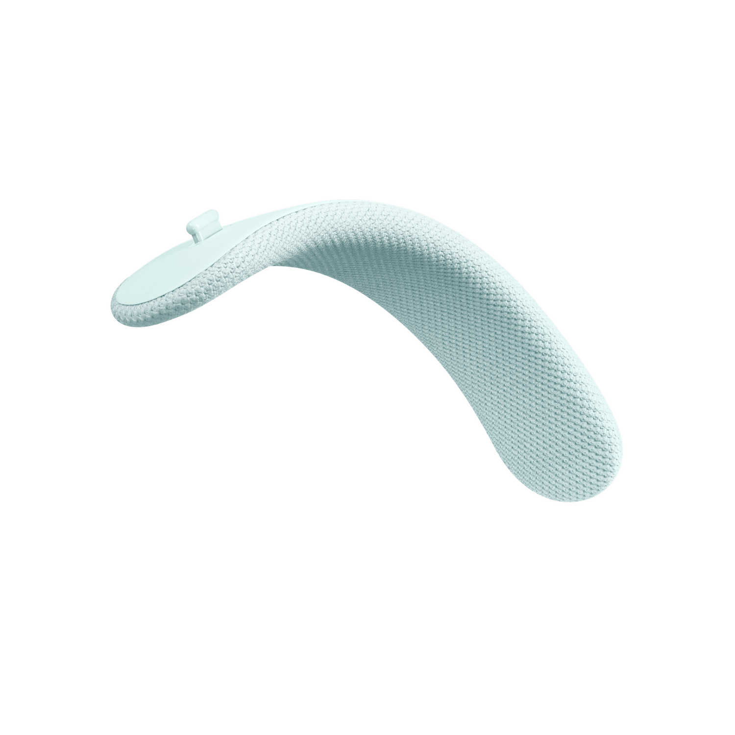 Un objeto de tela azul claro curvado con un pequeño lazo sobre un fondo negro.