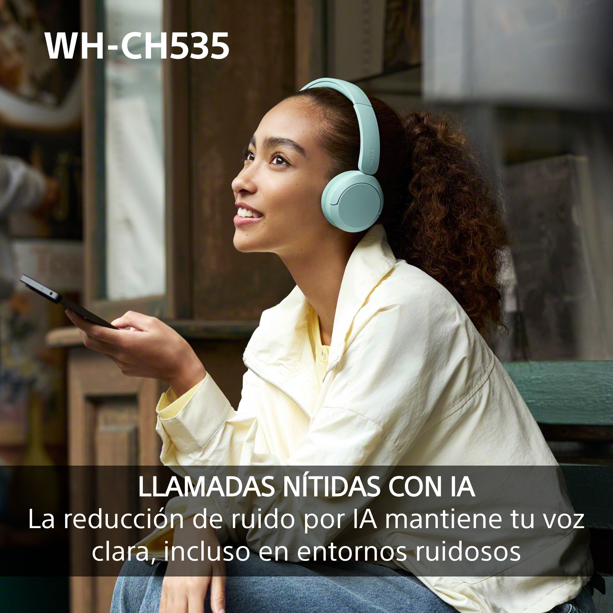 Llamadas nítidas con IA. Reducción de ruido por IA mantiene tu voz clara, incluso en entornos ruidosos.