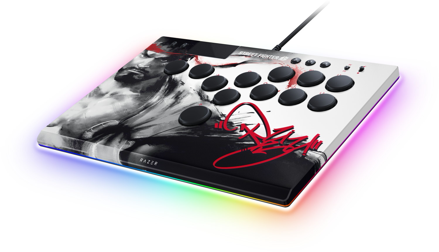 Stick arcade Razer avec illustrations Street Fighter, boutons noirs et éclairage RVB de base sur fond blanc.