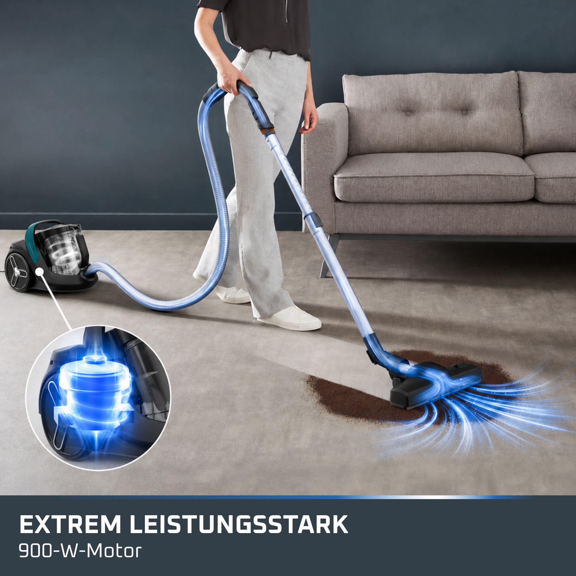 Eine Frau saugt Teppich mit einem blauen Staubsauger, ein Inset zeigt den starken Motor.