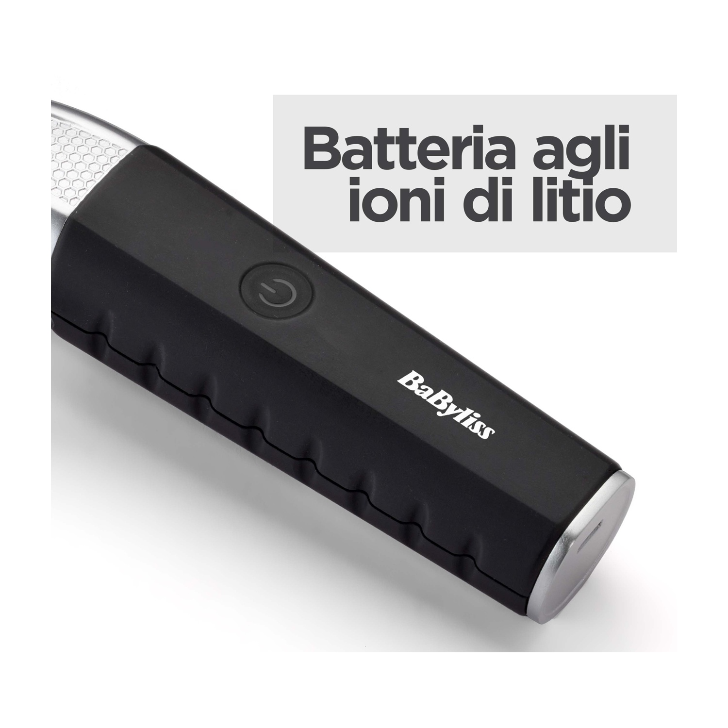 Primo piano di un manico nero BaByliss con pulsante di accensione e testo in italiano.