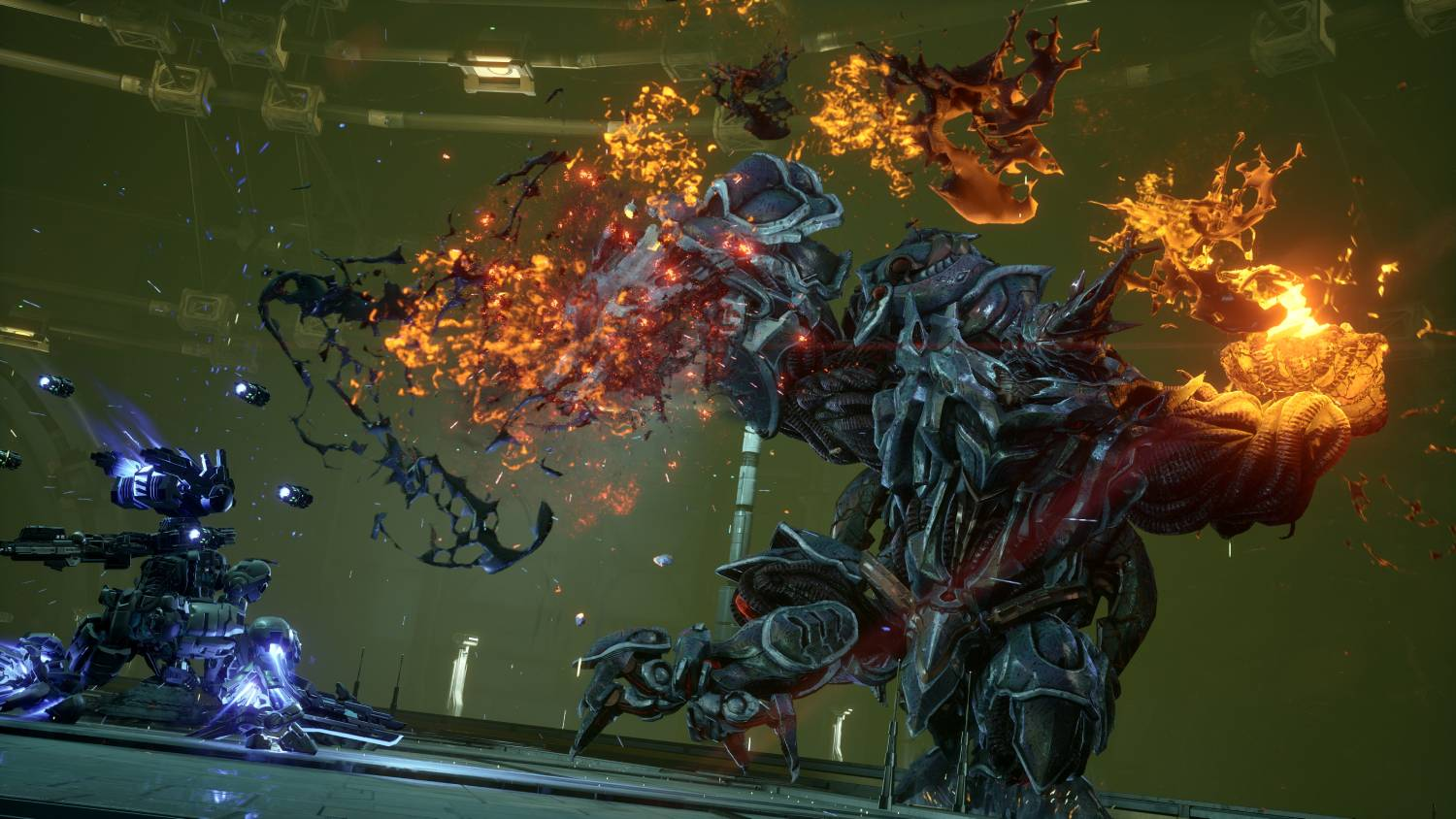 Un poderoso robot blindado lucha contra una criatura mecánica en una arena futurista con fuego y energía.