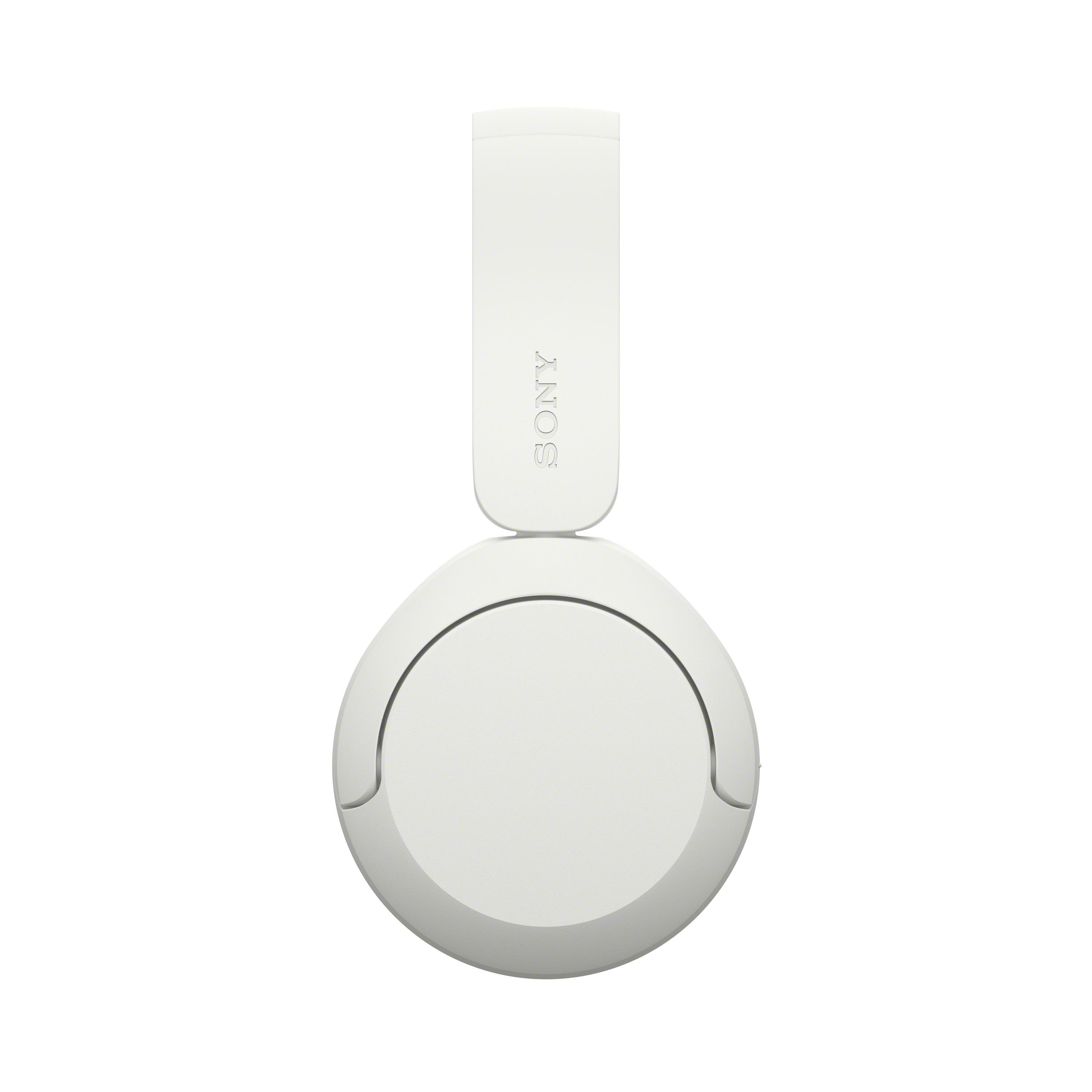 Weiße Sony Over-Ear-Kopfhörer vor weißem Hintergrund.