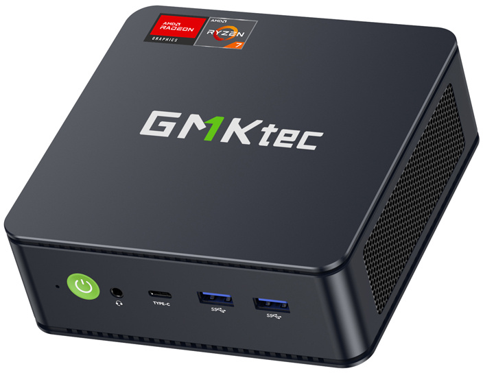 Fekete GMKtec mini PC AMD Ryzen 7-nel, Radeon grafikával, zöld bekapcsológombbal és USB portokkal az előlapon.