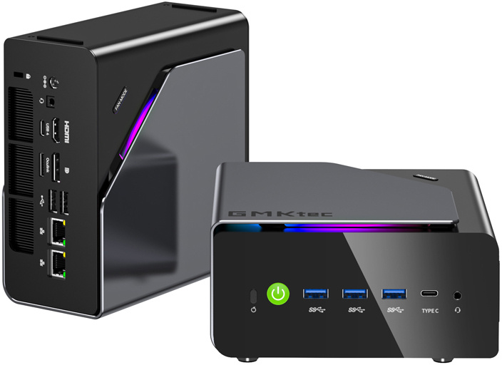 Két fekete GMKtec mini PC RGB világítással és különféle portokkal fehér felületen.