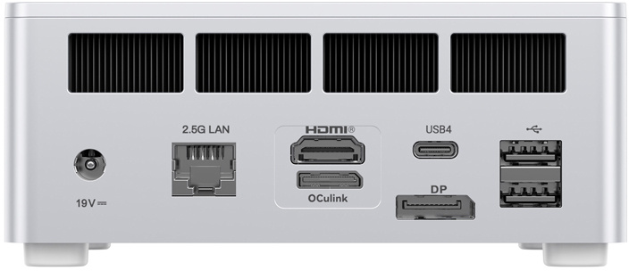 Egy ezüst mini PC hátlapja tápcsatlakozóval, LAN, HDMI, OCuLink, USB4, DisplayPort és USB portokkal.