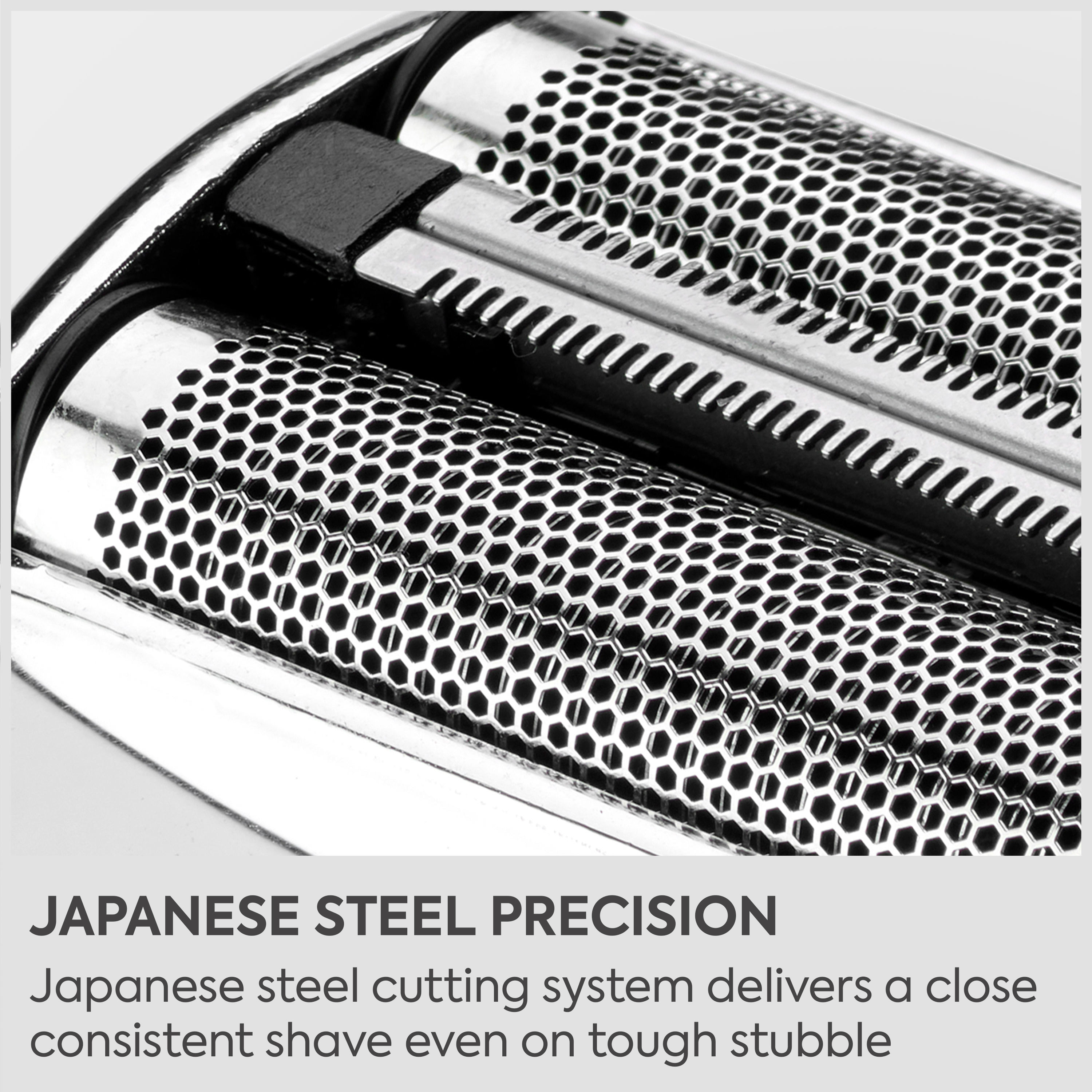 Primo piano di una testina di rasoio argentata con retina metallica e testo Japanese Steel Precision.