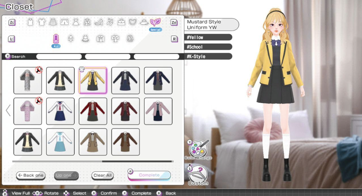 Kleiderschrank-Menü in einem Videospiel mit einem blonden Avatar in gelber Schuluniform vor einem Bett.