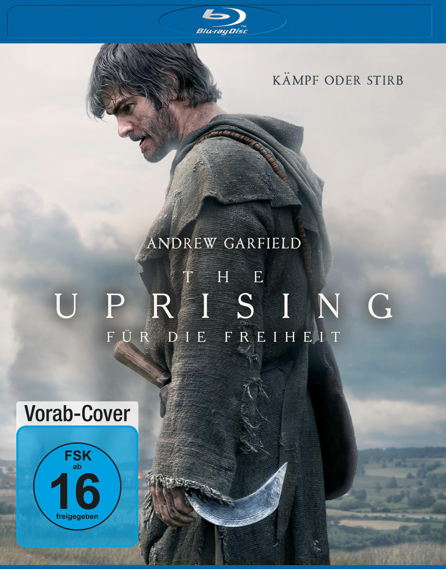 Andrew Garfield als Rebell in dunkler Kutte mit Sichel vor bewölktem Himmel auf Blu-ray-Cover.