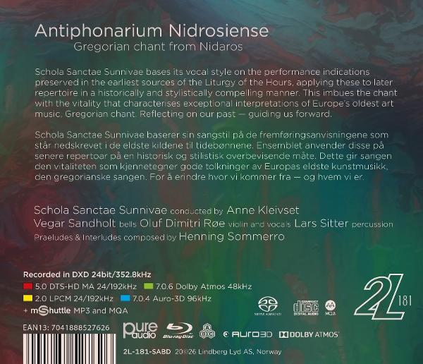 Rückseite des Albums Antiphonarium Nidrosiense mit Text, Aufnahmedetails, Strichcode und bunten Mustern.