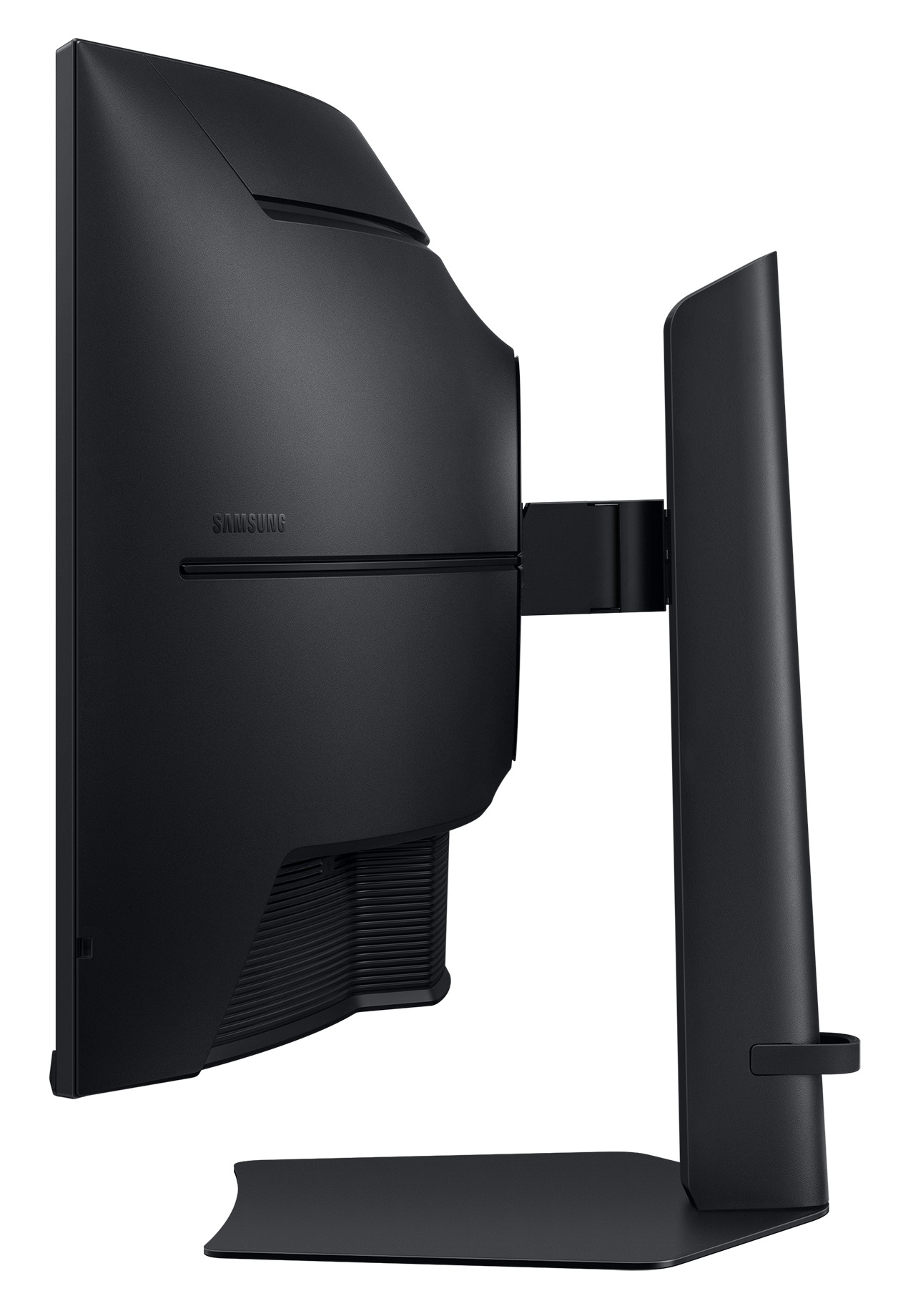 Czarny zakrzywiony monitor Samsung widziany z boku, zamontowany na regulowanym stojaku na białym tle.