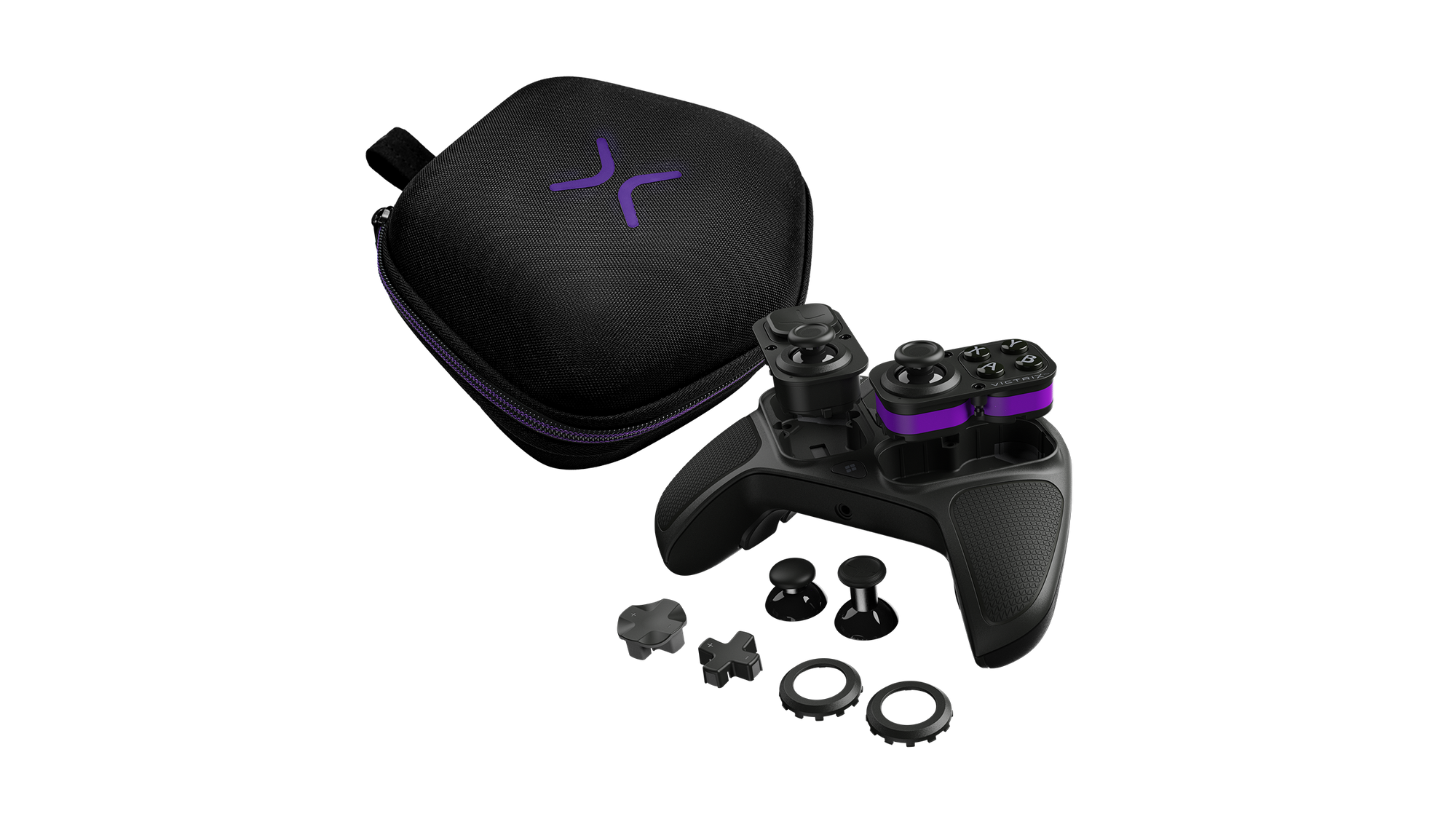 Une manette de jeu modulaire noire, son étui et des modules interchangeables sur fond noir.