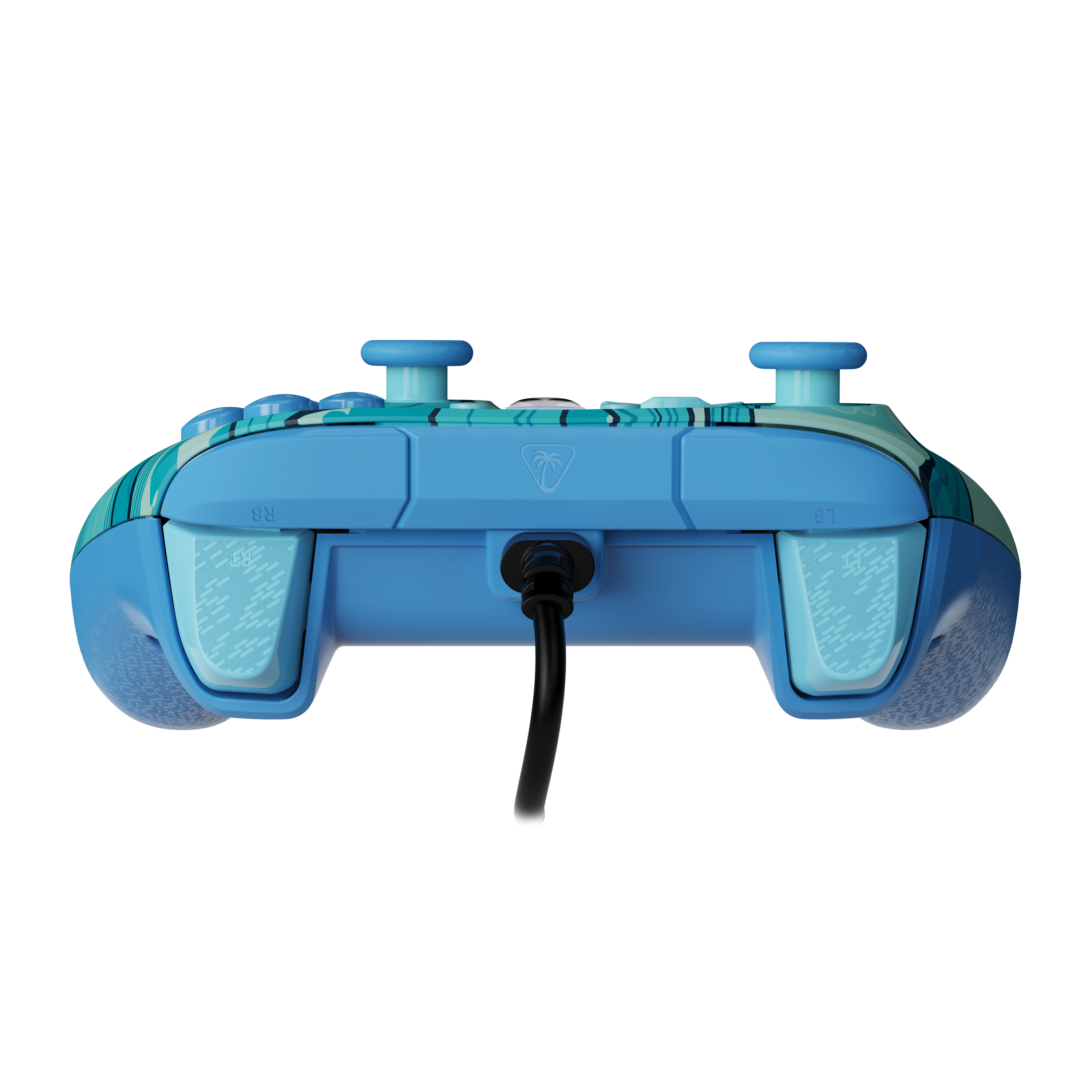 Une manette de jeu bleue et turquoise à motif avec un câble noir branché sur fond noir.