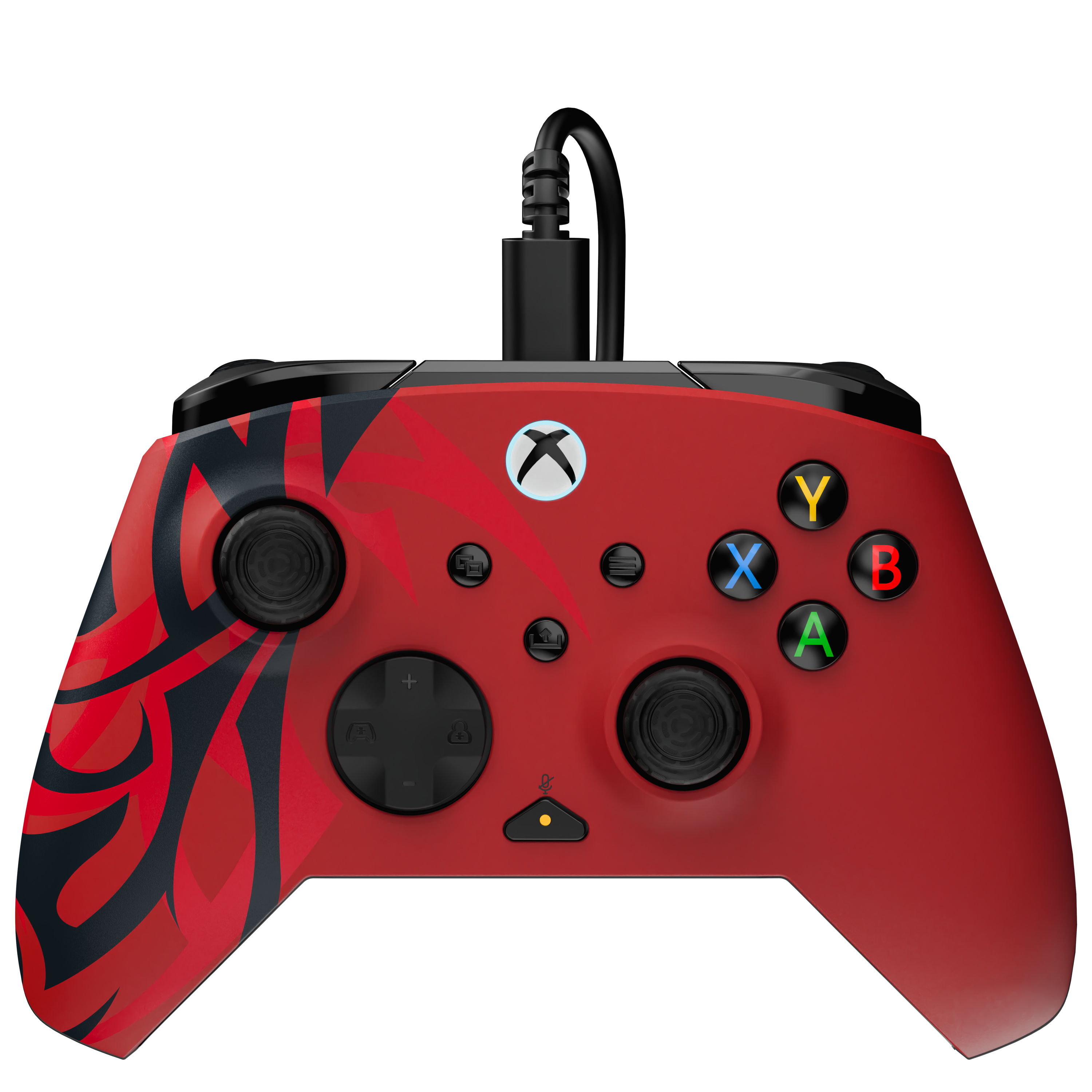 Manette Xbox rouge avec câble noir et motif tribal sur fond noir.