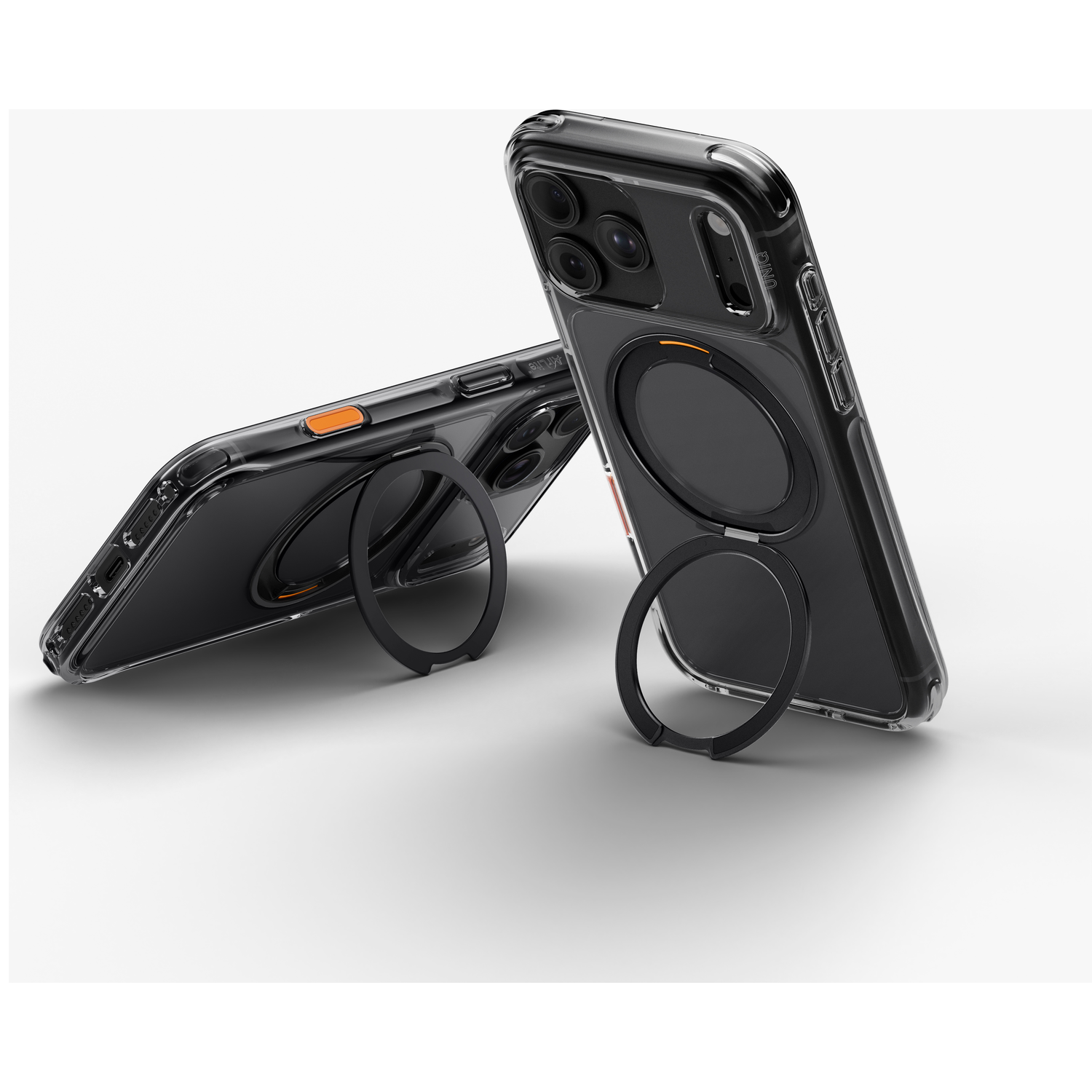 Deux smartphones dans des coques transparentes avec des supports ronds intégrés sur un fond blanc.