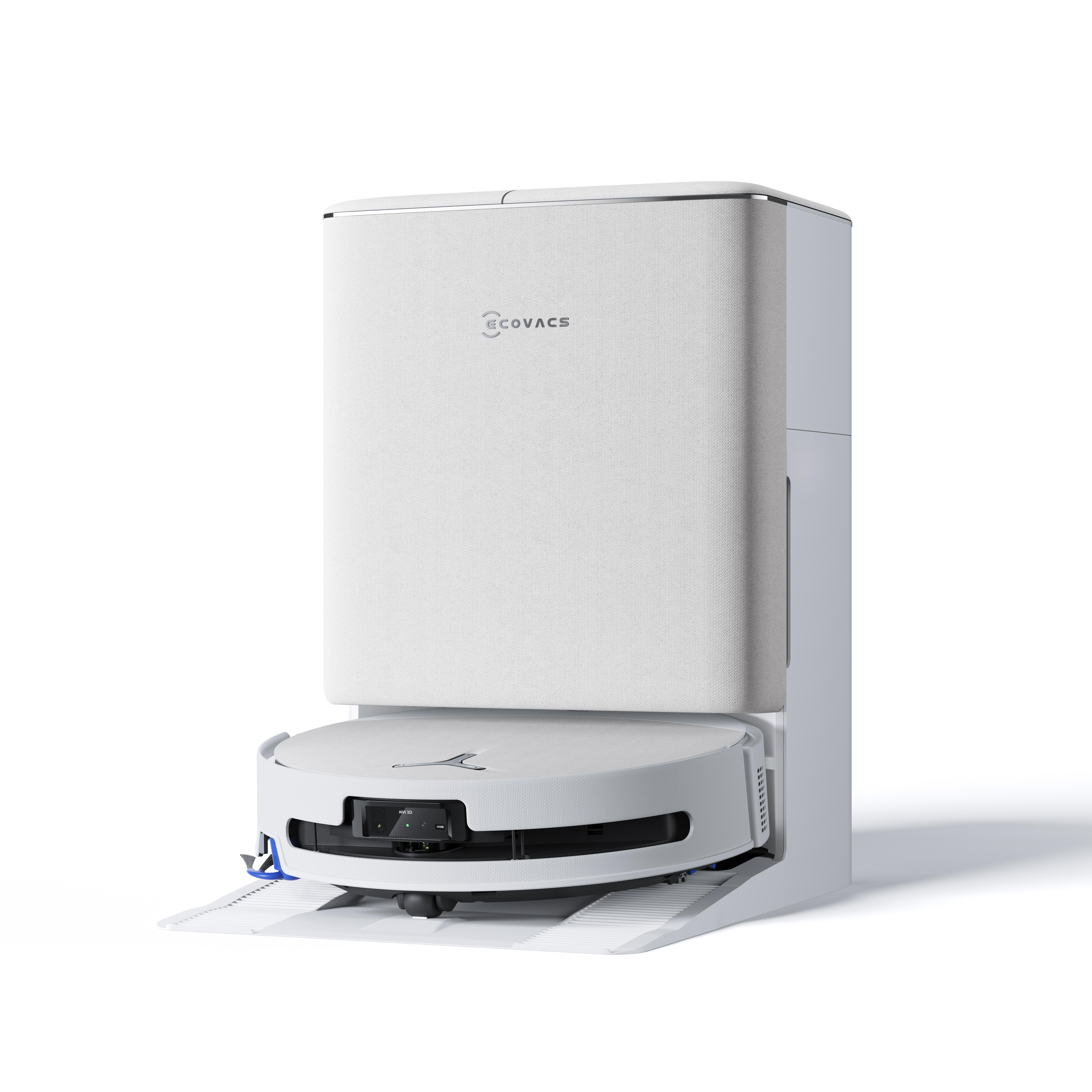 Ein weißer Ecovacs-Saugroboter in seiner weißen Ladestation vor weißem Hintergrund.