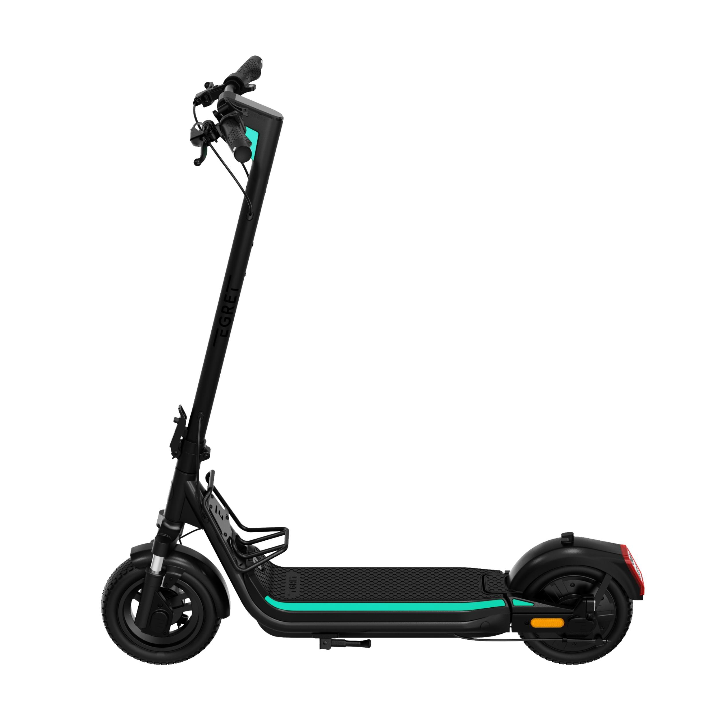 Ein schwarzer E-Scooter mit türkisen Akzenten und breitem Trittbrett auf weißem Hintergrund.