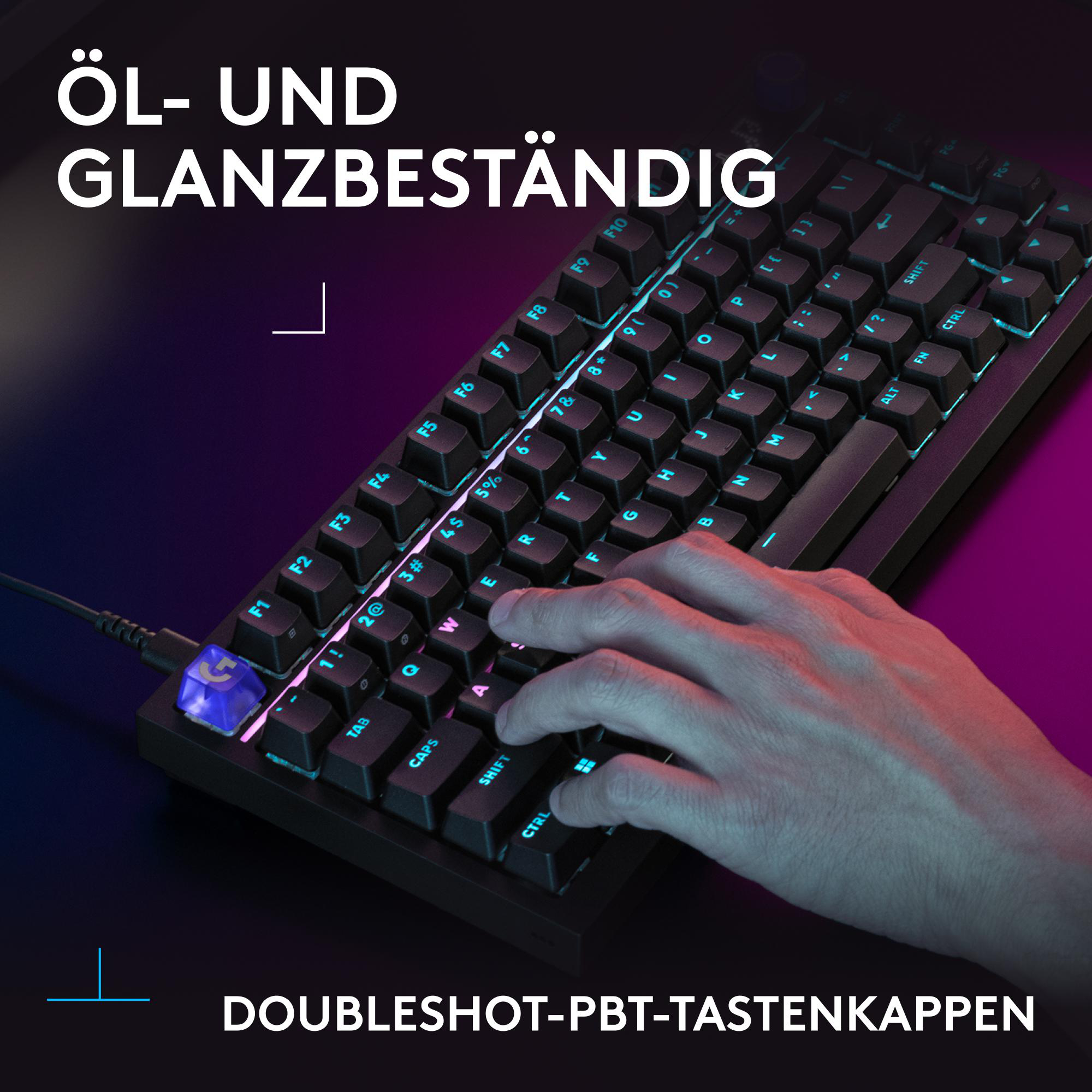 Eine Hand tippt auf einer schwarzen mechanischen Tastatur mit blauer Beleuchtung unter dem Text.