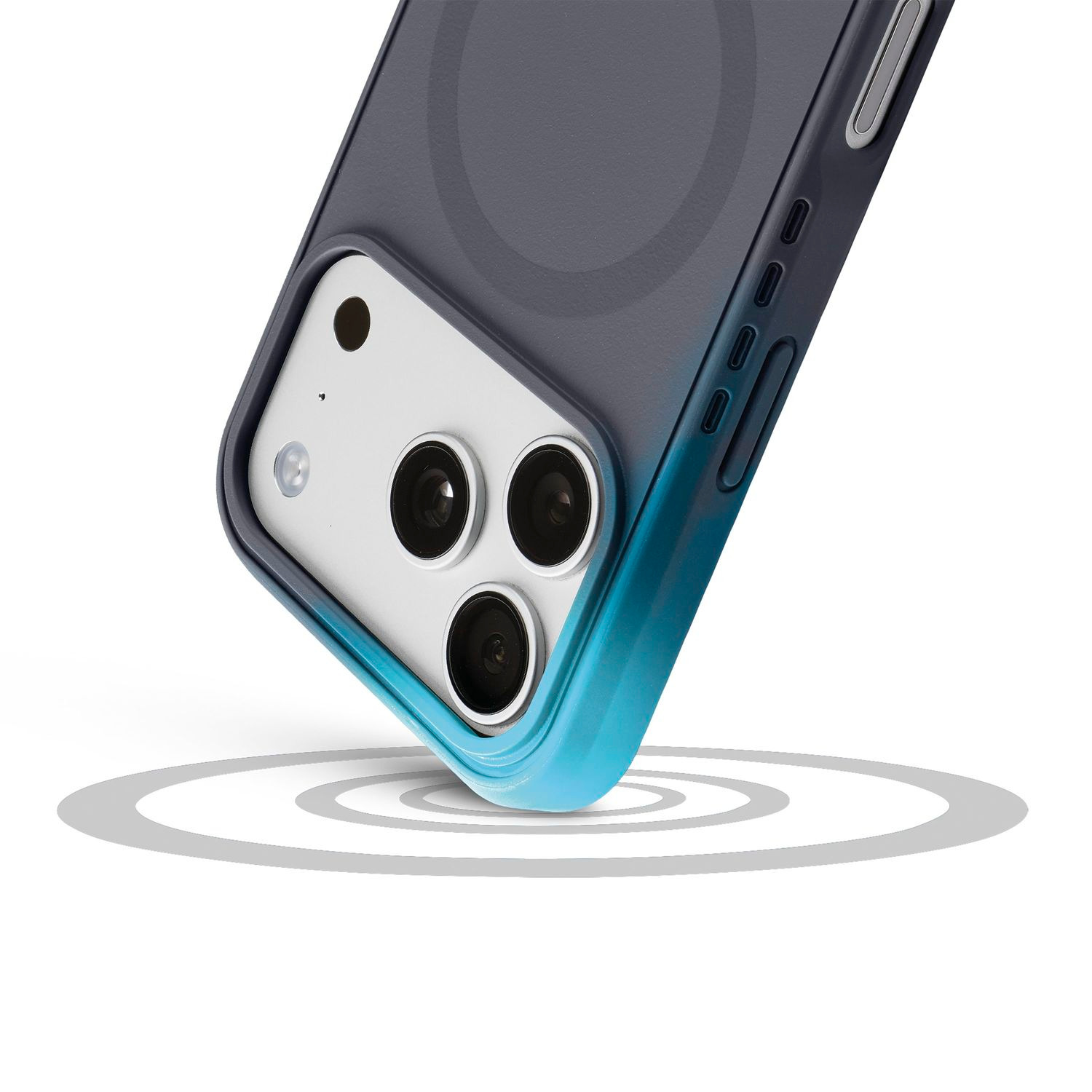 Un teléfono en funda con degradado azul y gris y tres lentes de cámara sobre círculos concéntricos.