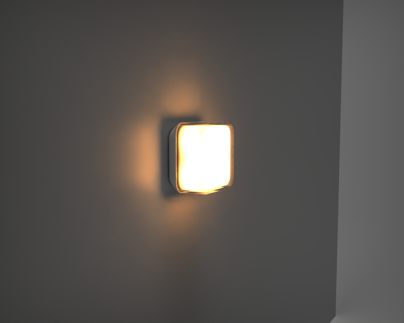 Eine quadratische Wandleuchte leuchtet warm an einer dunklen Wand.