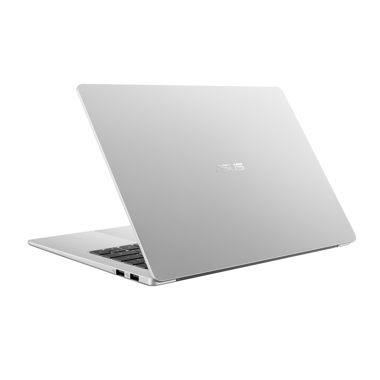 Portátil ASUS plateado sobre fondo blanco, parcialmente abierto con puertos y teclado visibles.