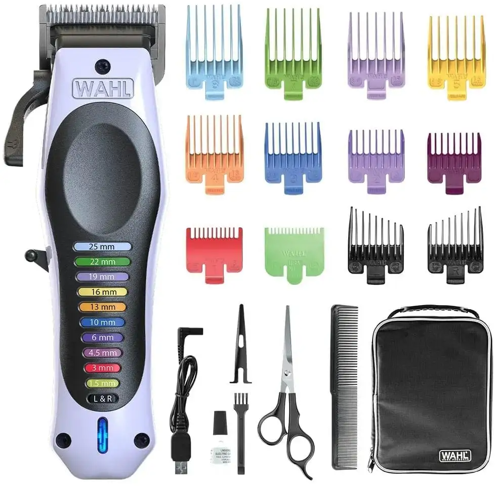 Wahl Haarschneidemaschine mit farbigen Kammaufsätzen, Schere, Kamm, Öl, Ladekabel und Tasche.