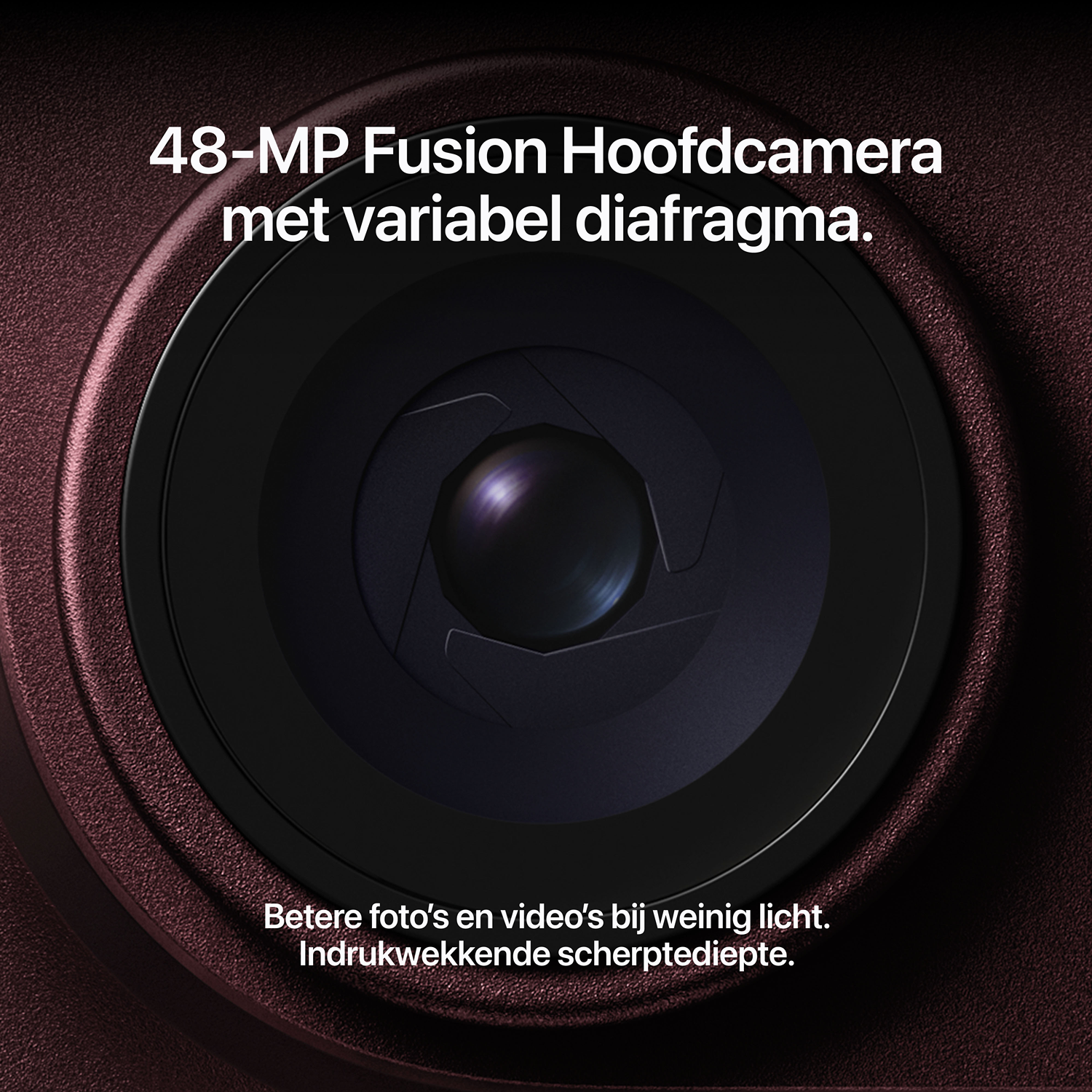 Close-up van een donkere smartphone-camerablend met tekst over de 48-MP Fusion hoofdcamera met variabel diafragma.