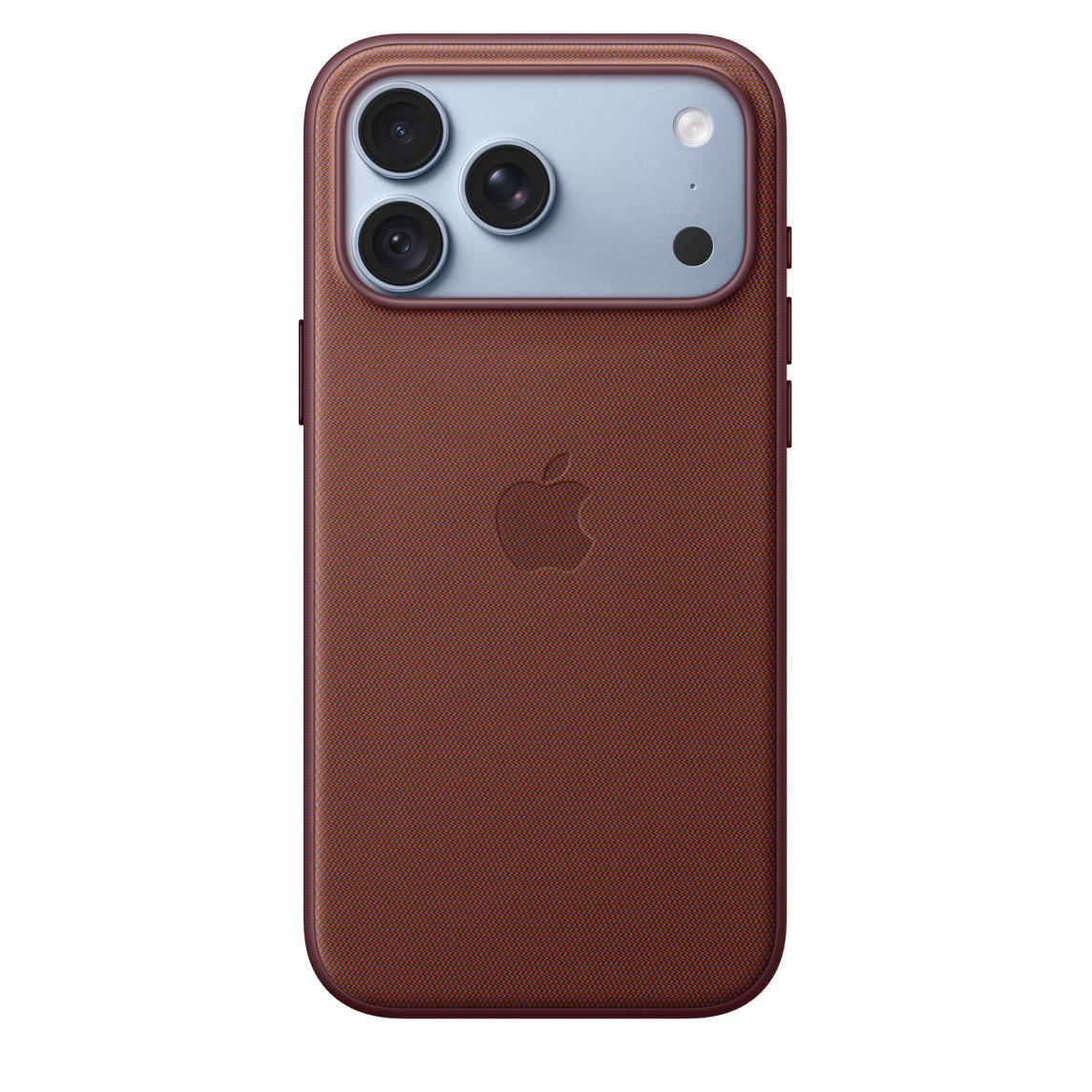 Rückseite eines rotbraunen Smartphones mit geflochtener Textur, Apple-Logo und dreifacher Kamera.