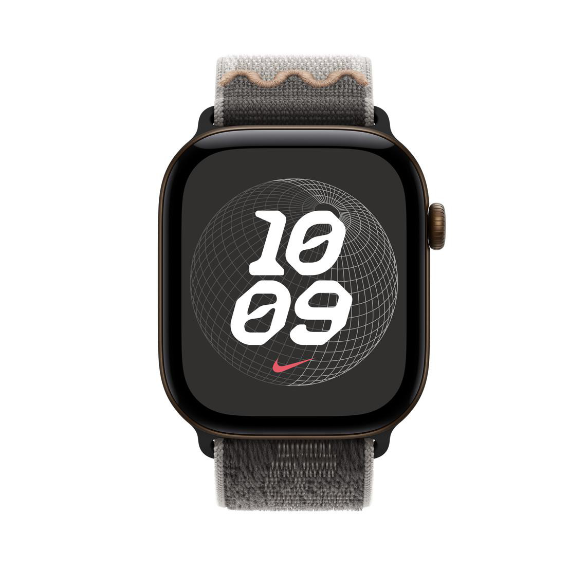 Eine Smartwatch mit dunklem Gehäuse, strukturiertem Stoffarmband und digitalem Zifferblatt mit 10:09.