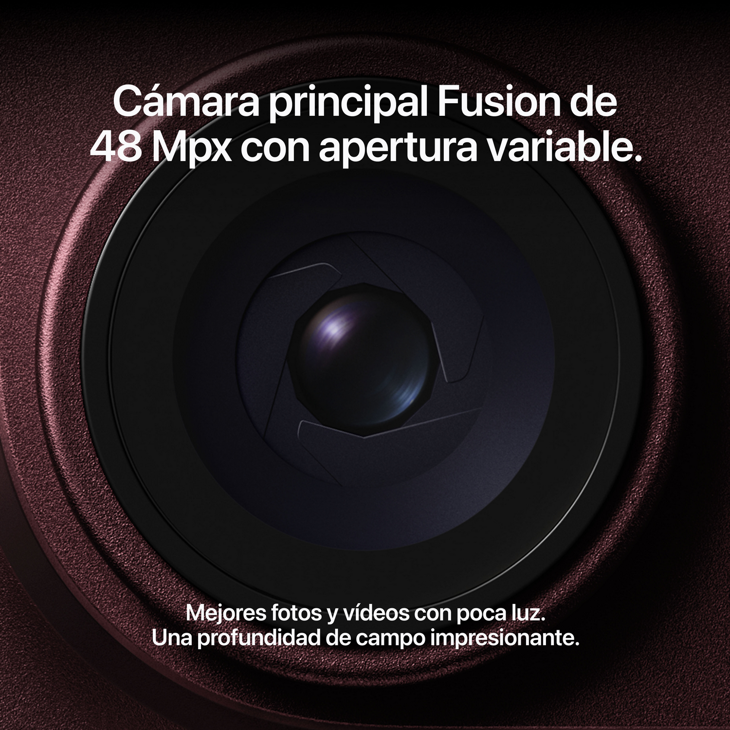 Primer plano de una lente de cámara de smartphone con apertura variable.